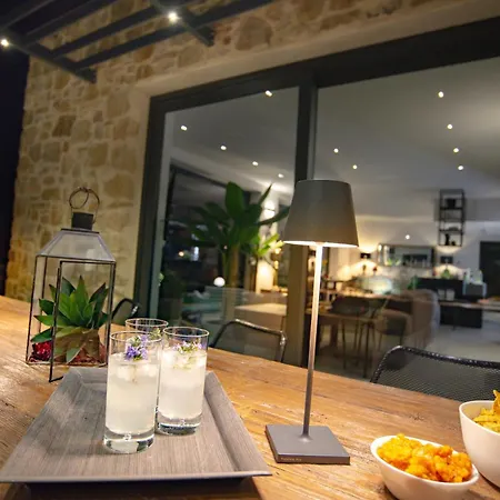 Villa Brand New! Feronia, Where Nature Feeds Your Soul. *